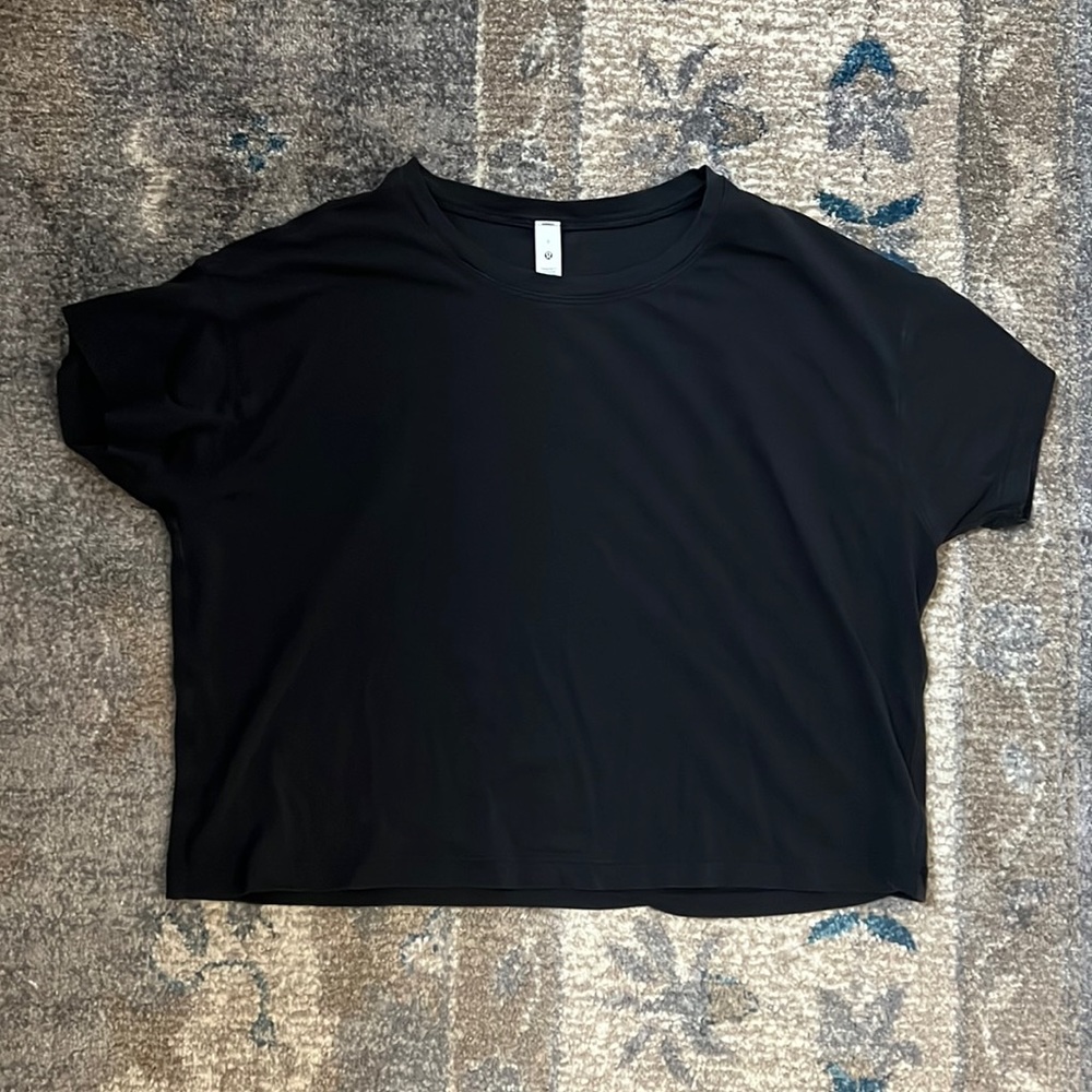 Lululemon Crop Tee size 4